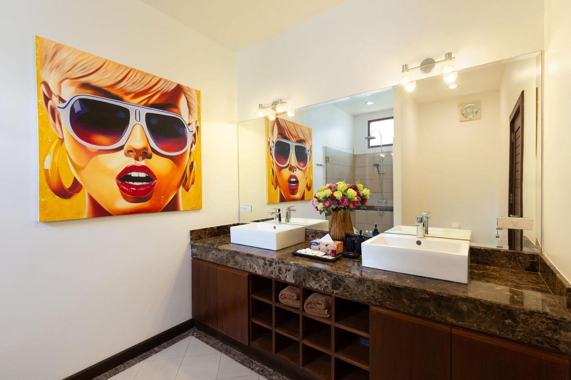 Extraordinary Courtyard 6Br Pool Villa Sri Suri, Naiharn Rawai Exterior foto